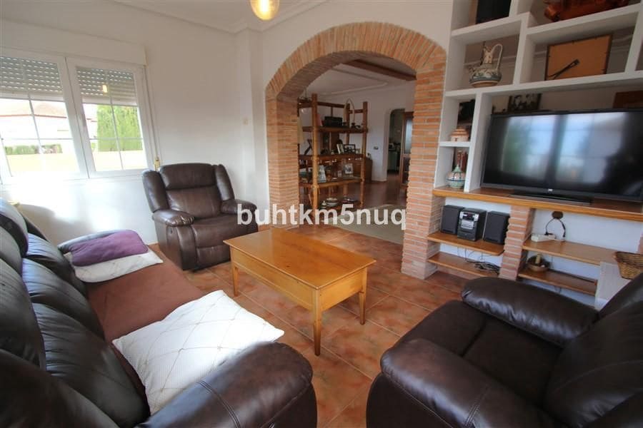 5 sovrum Villa till salu i Pinoso med pool - 725 000 € (Ref: 10013561)