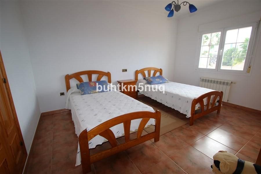 5 sovrum Villa till salu i Pinoso med pool - 725 000 € (Ref: 10013561)