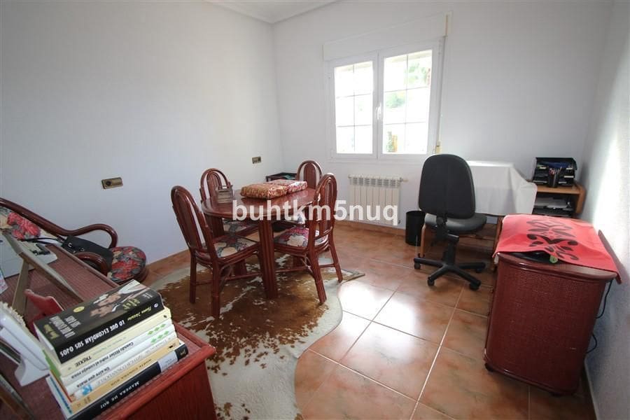 5 sovrum Villa till salu i Pinoso med pool - 725 000 € (Ref: 10013561)