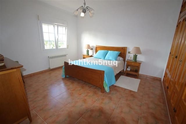5 sovrum Villa till salu i Pinoso med pool - 725 000 € (Ref: 10013561)