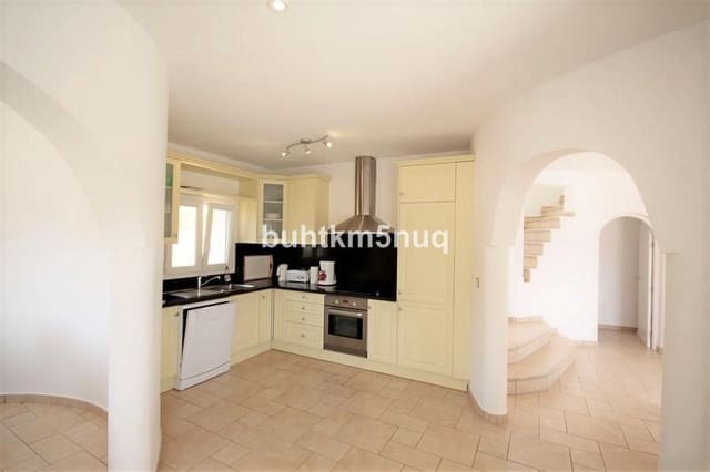 3 soveværelse Villa til salg i Javea / Xàbia med swimmingpool - € 750.000 (Ref: 10013564)