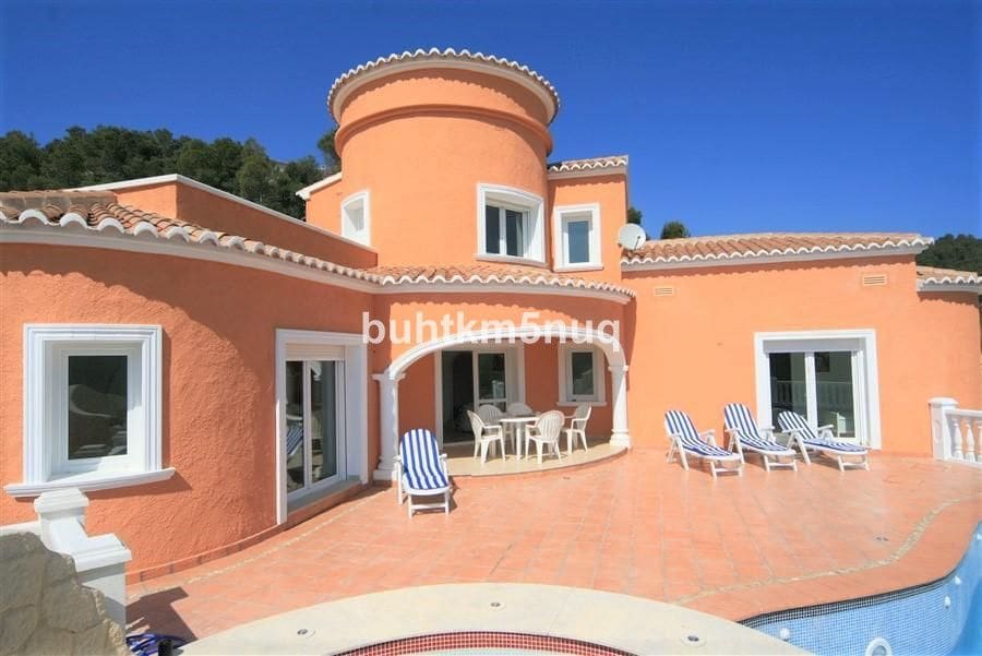 3 soveværelse Villa til salg i Javea / Xabia med swimmingpool - € 750.000 (Ref: 10013564)