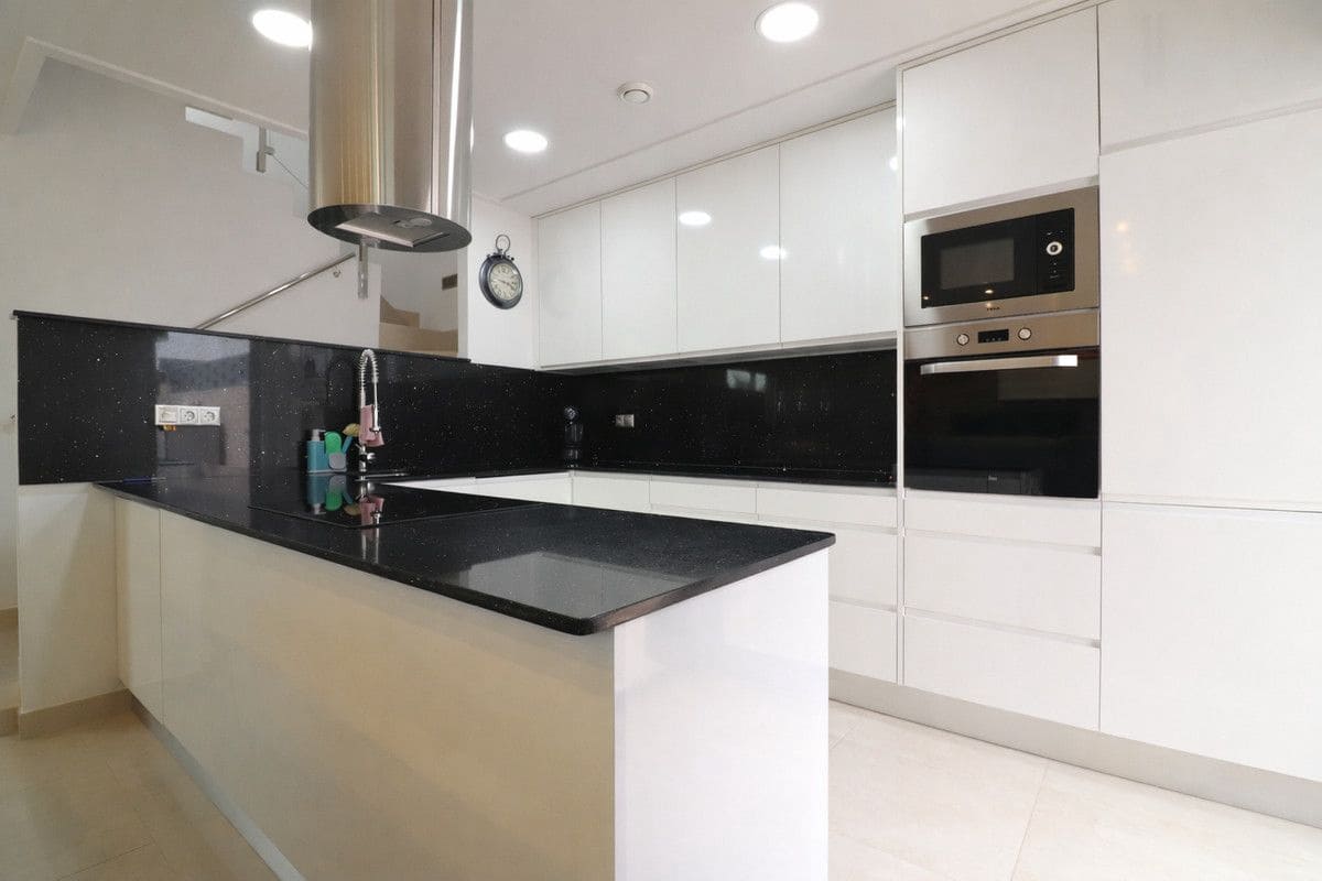 3 sovrum Villa till salu i Benijofar med pool - 380 000 € (Ref: 10013567)