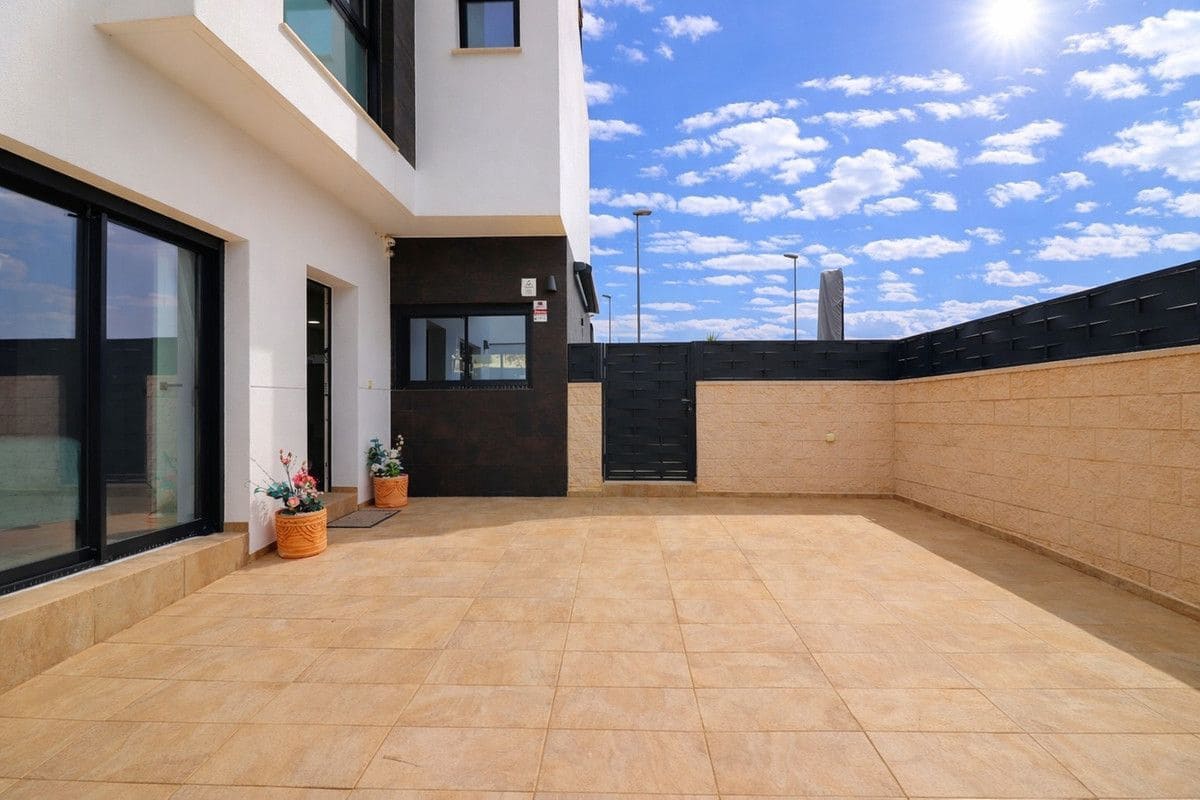 3 sovrum Villa till salu i Benijofar med pool - 380 000 € (Ref: 10013567)