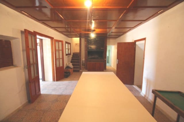 6 bedroom Finca/Country House for sale in Jumilla - € 236,995 (Ref: 10013569)