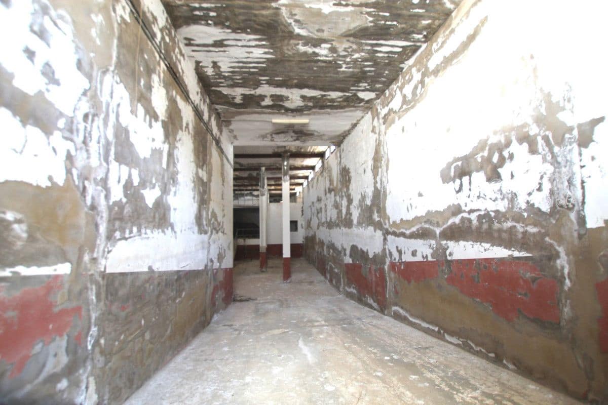 6 bedroom Finca/Country House for sale in Jumilla - € 236,995 (Ref: 10013569)