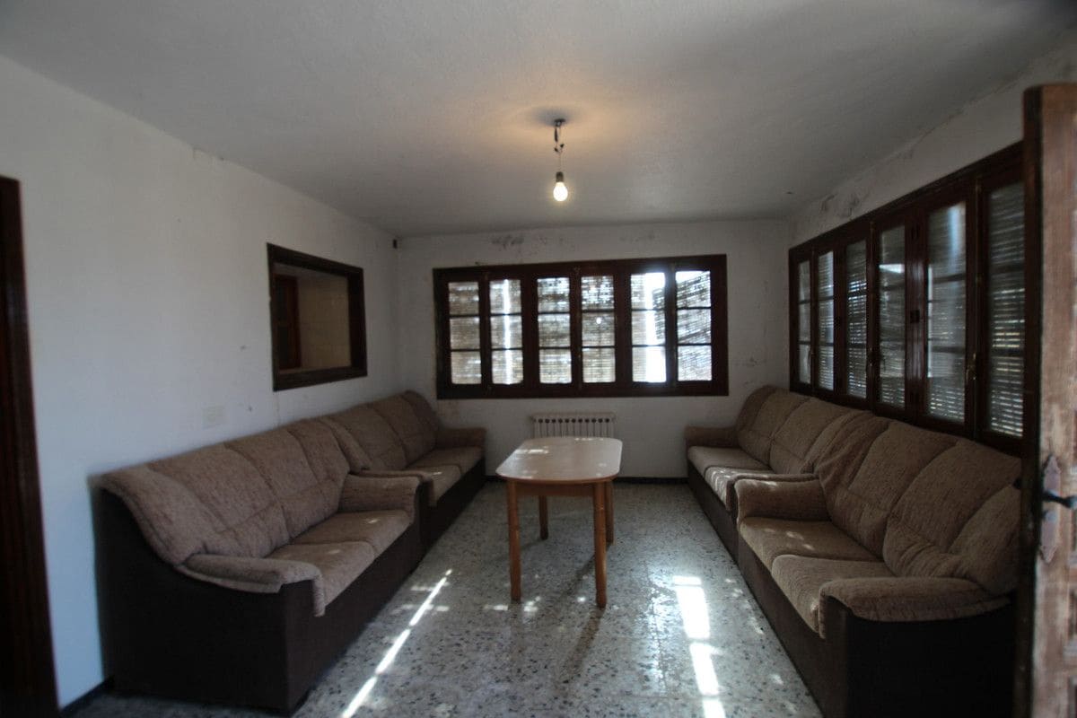 6 bedroom Finca/Country House for sale in Jumilla - € 236,995 (Ref: 10013569)