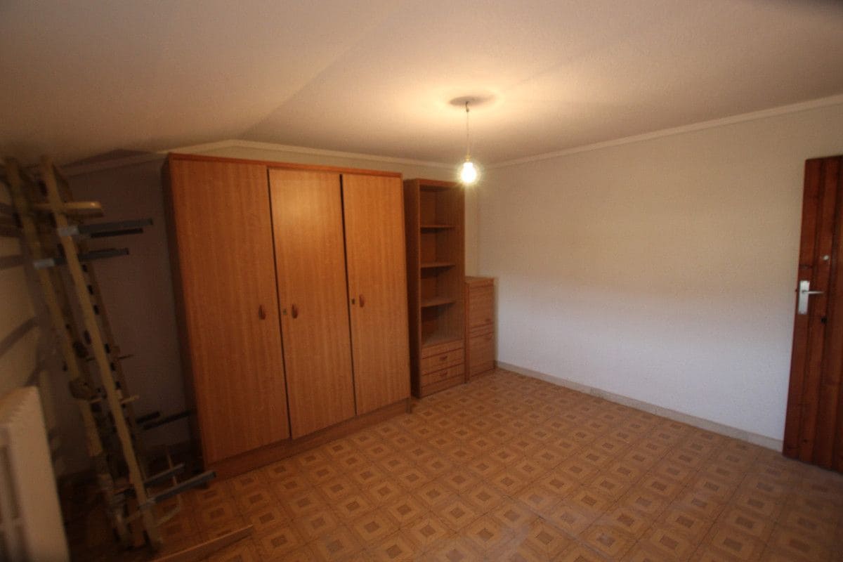 6 bedroom Finca/Country House for sale in Jumilla - € 236,995 (Ref: 10013569)