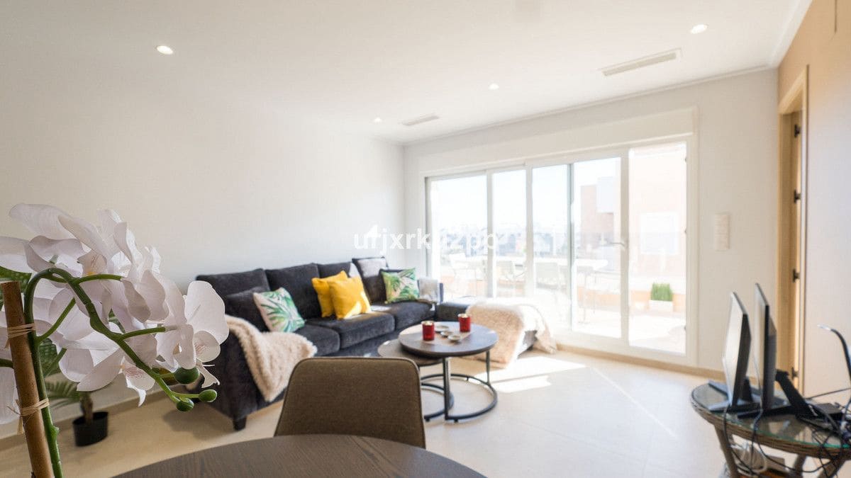 Apartamento de 3 habitaciones en Guardamar del Segura en venta - 379.000 € (Ref: 10013571)