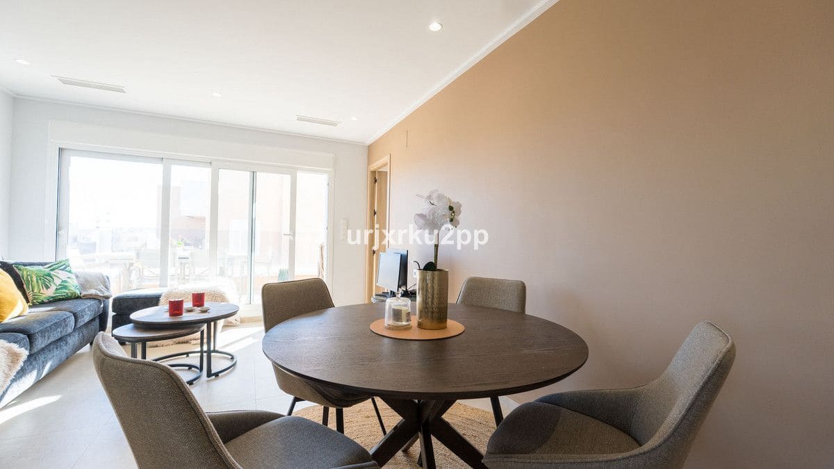 Apartamento de 3 habitaciones en Guardamar del Segura en venta - 379.000 € (Ref: 10013571)