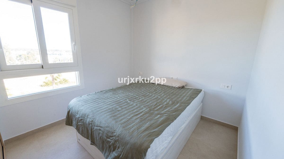 Apartamento de 3 habitaciones en Guardamar del Segura en venta - 379.000 € (Ref: 10013571)