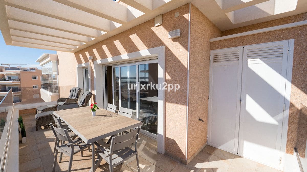 Apartamento de 3 habitaciones en Guardamar del Segura en venta - 379.000 € (Ref: 10013571)
