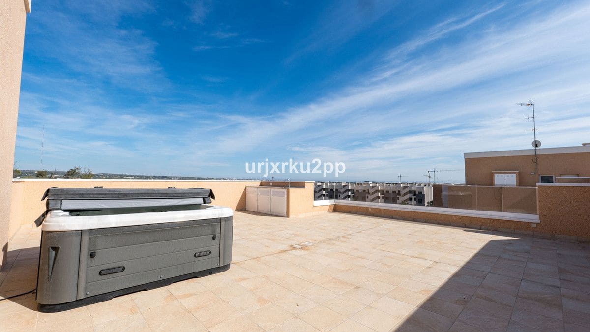 Apartamento de 3 habitaciones en Guardamar del Segura en venta - 379.000 € (Ref: 10013571)