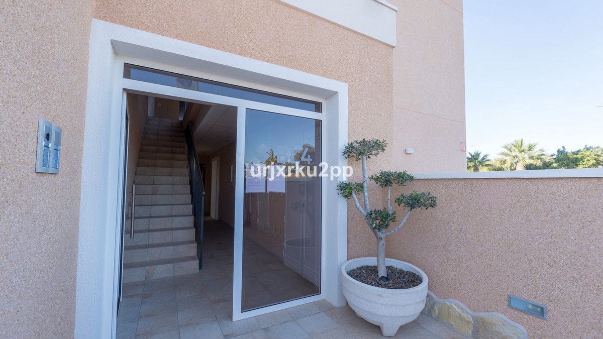 Apartamento de 3 habitaciones en Guardamar del Segura en venta - 379.000 € (Ref: 10013571)
