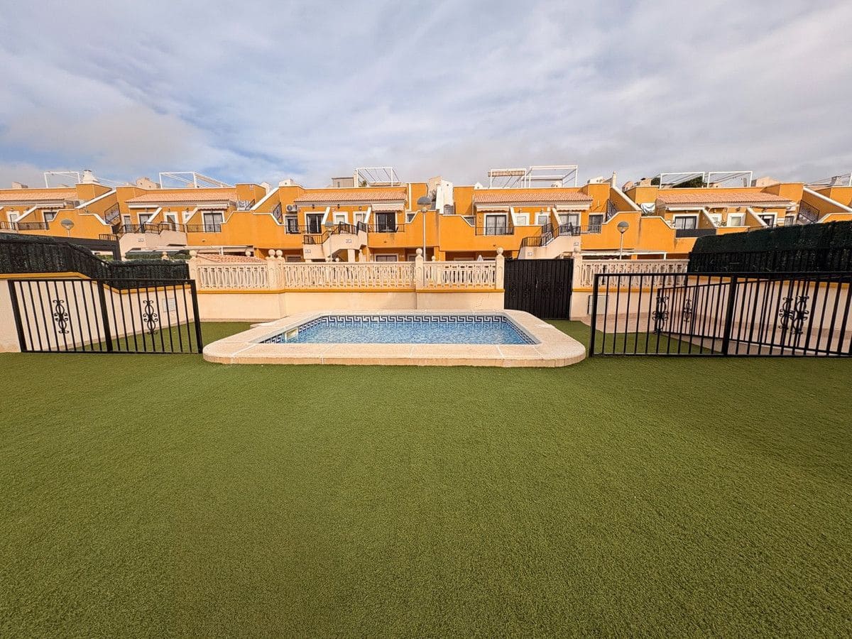 3 bedroom Villa for sale in Arenales del Sol - € 349,000 (Ref: 10013574)