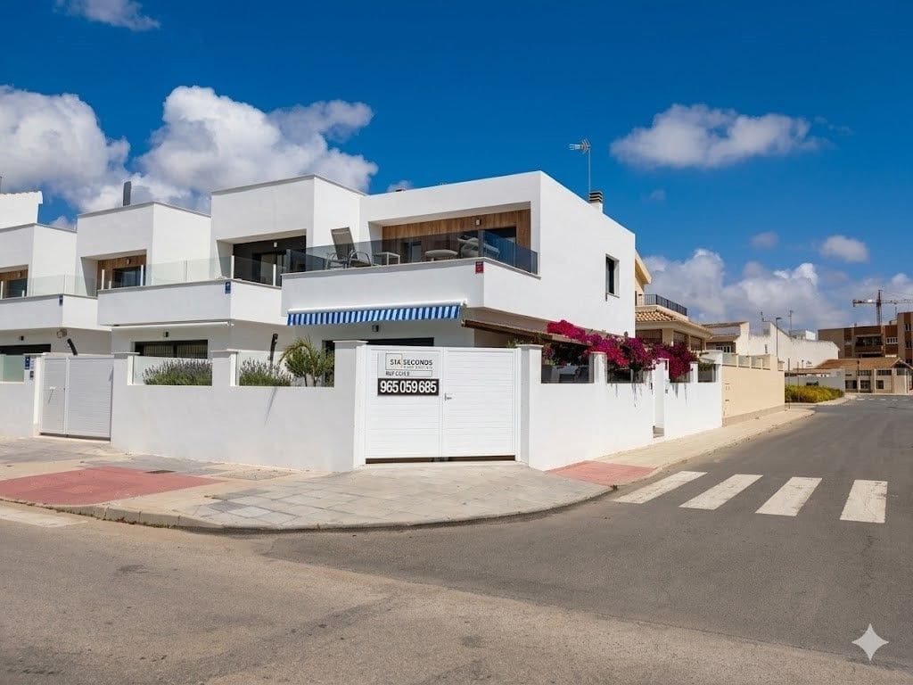 3 soveværelse Villa til salg i San Pedro del Pinatar - € 390.000 (Ref: 10013577)