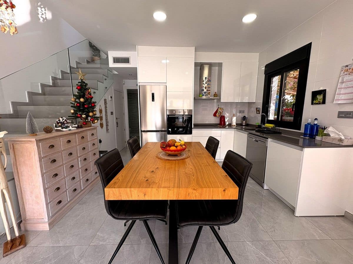 3 soveværelse Villa til salg i San Pedro del Pinatar - € 390.000 (Ref: 10013577)