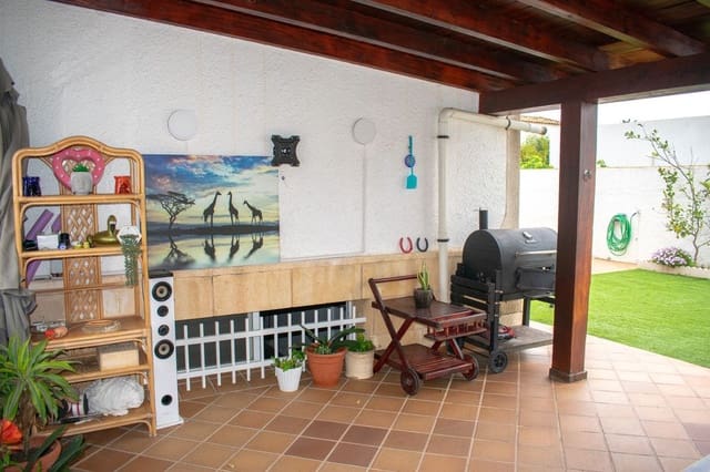 5 soverom Villa til salgs i La Manga del Mar Menor - € 610 000 (Ref: 10013587)