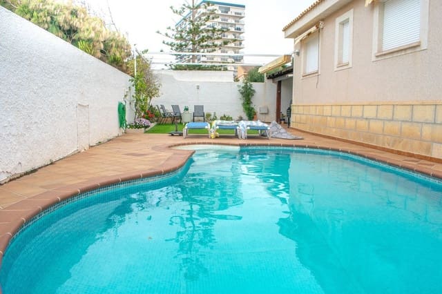 5 soverom Villa til salgs i La Manga del Mar Menor - € 610 000 (Ref: 10013587)
