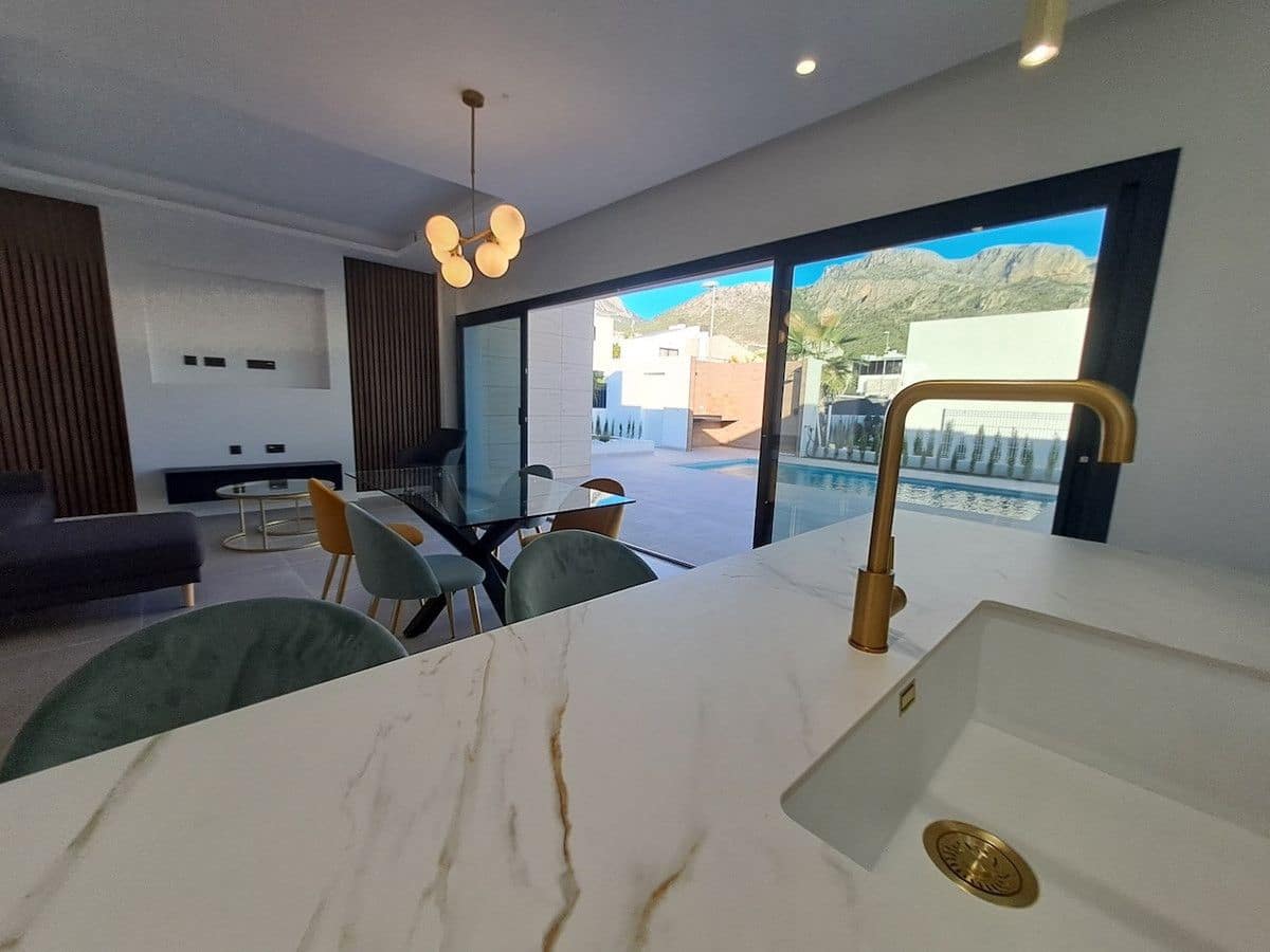 3 slaapkamer Villa te koop in Polop - € 549.000 (Ref: 10013590)