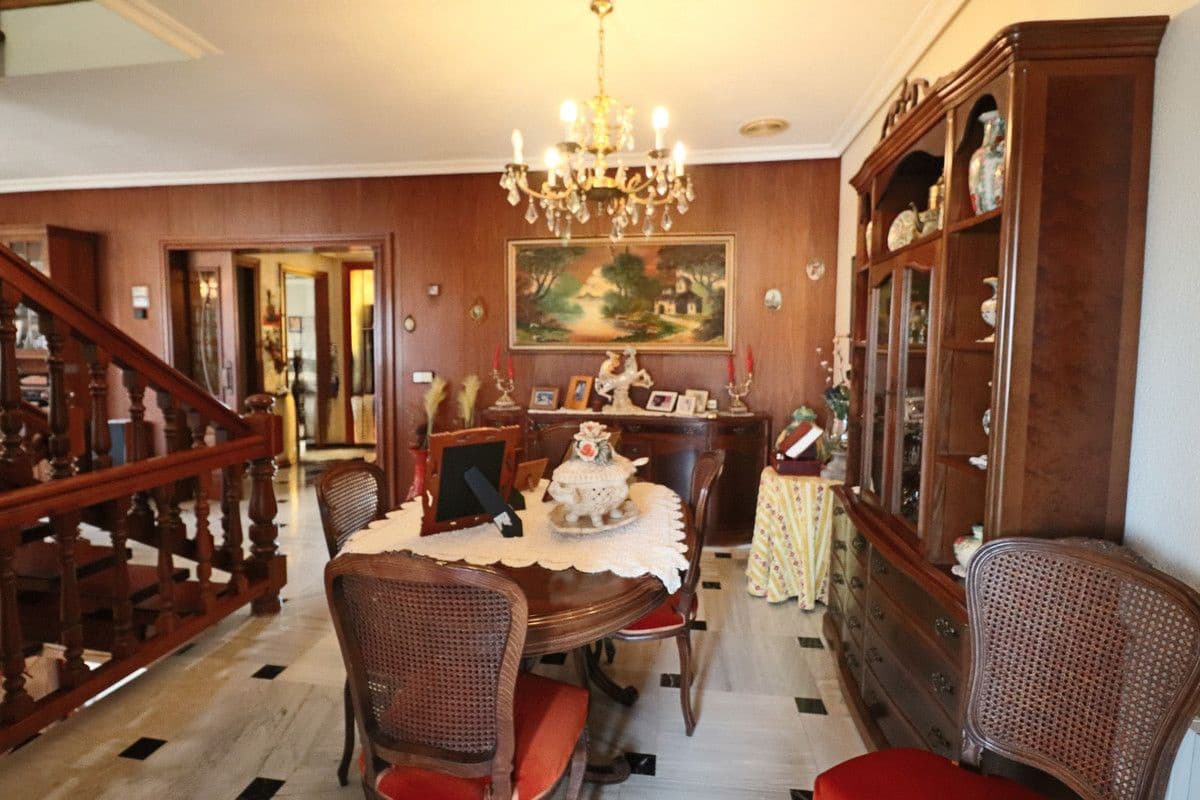 6 sypialnia Willa na sprzedaż w La Nucia - 585 000 € (Ref: 10013595)