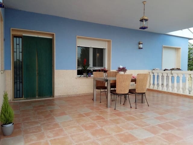 4 bedroom Villa for sale in Yecla - € 360,000 (Ref: 10013597)