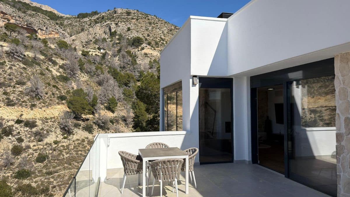 Chalet de 3 habitaciones en Altea en venta - 731.100 € (Ref: 10013617)