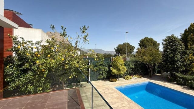 3 slaapkamer Villa te koop in Polop - € 540.000 (Ref: 10013619)