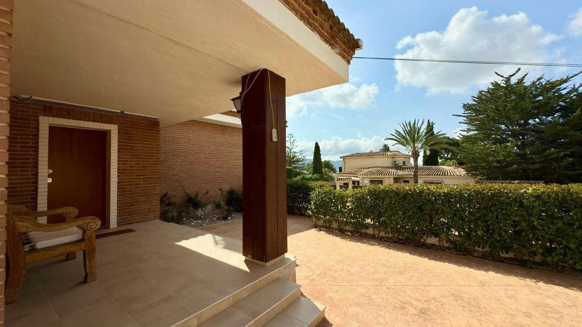 3 slaapkamer Villa te koop in La Nucia - € 970.000 (Ref: 10013623)