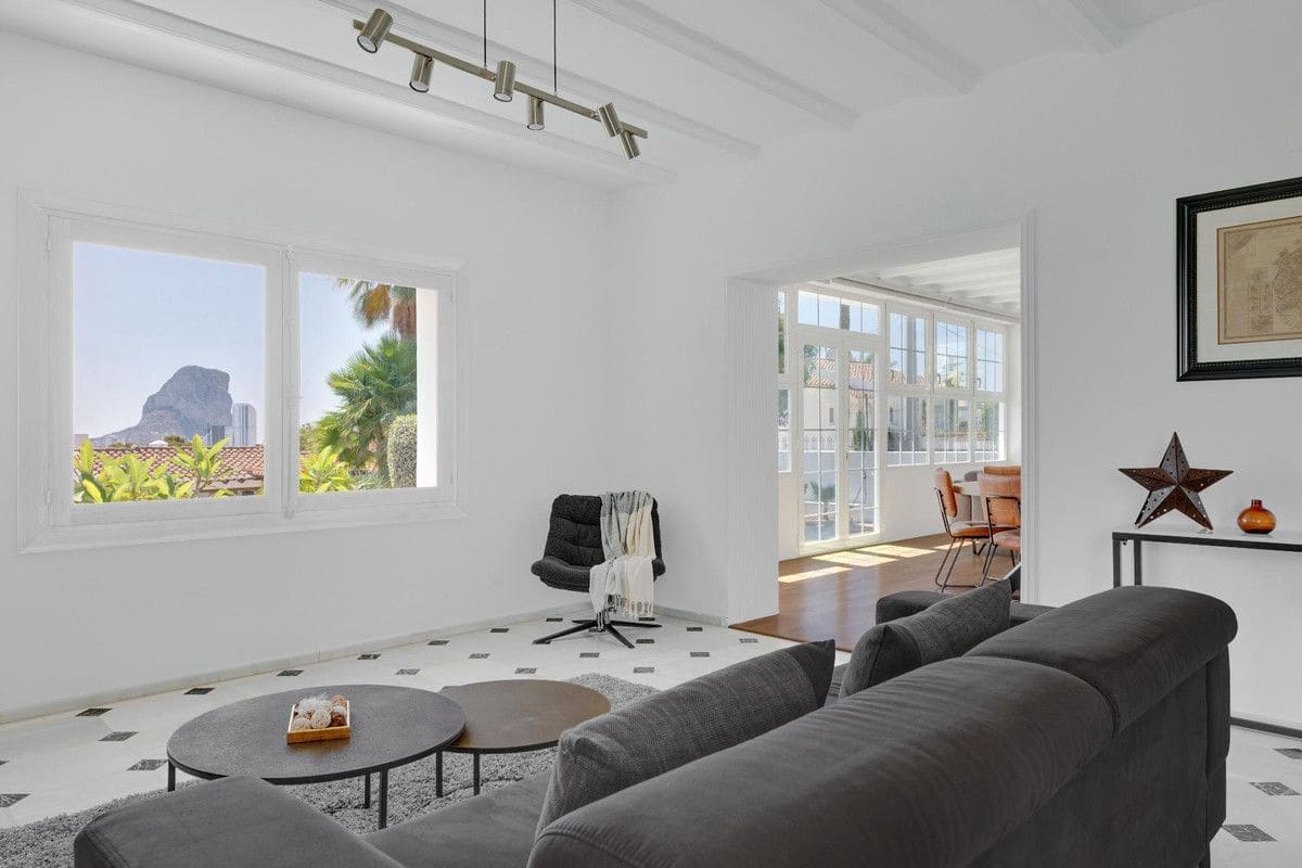 Chalet de 6 habitaciones en Calpe / Calp en venta - 1.650.000 € (Ref: 10013625)