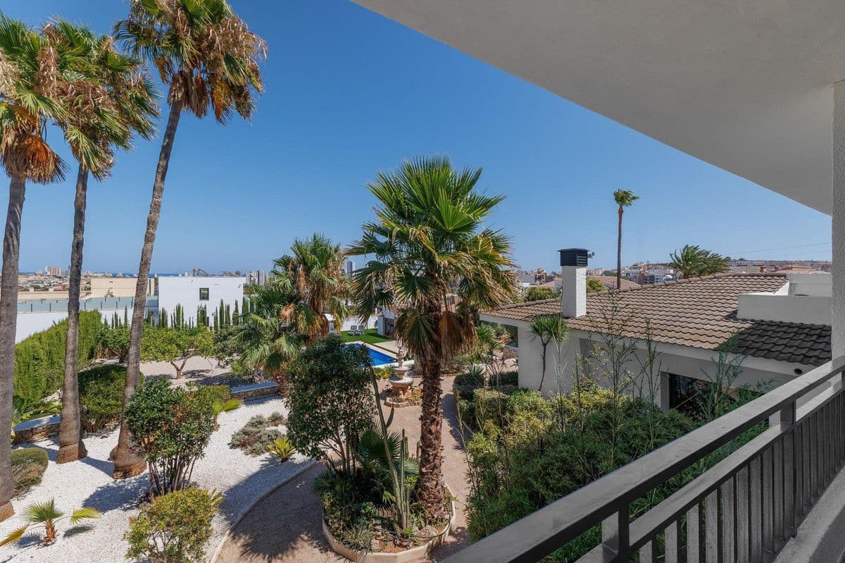 Chalet de 6 habitaciones en Calpe / Calp en venta - 1.650.000 € (Ref: 10013625)