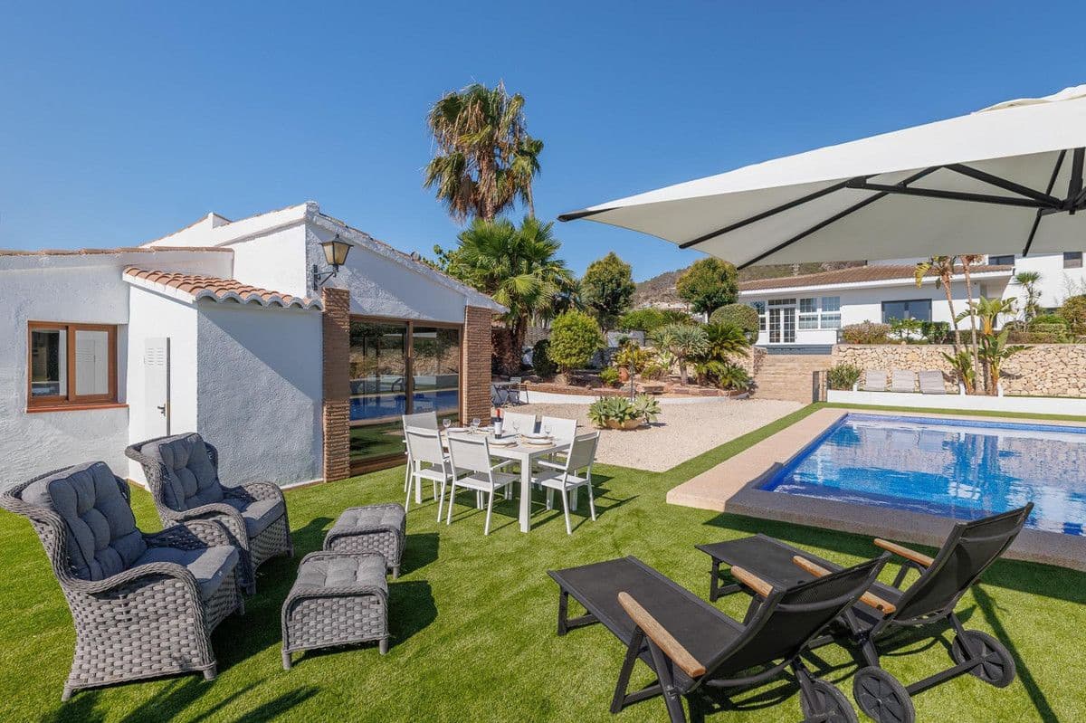 Chalet de 6 habitaciones en Calpe / Calp en venta - 1.650.000 € (Ref: 10013625)