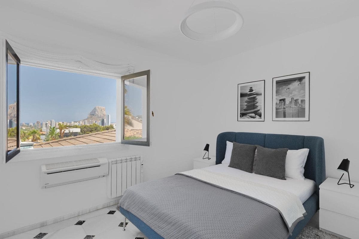 Chalet de 6 habitaciones en Calpe / Calp en venta - 1.650.000 € (Ref: 10013625)