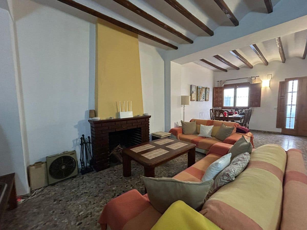 3 slaapkamer Villa te koop in Polop - € 300.000 (Ref: 10013626)