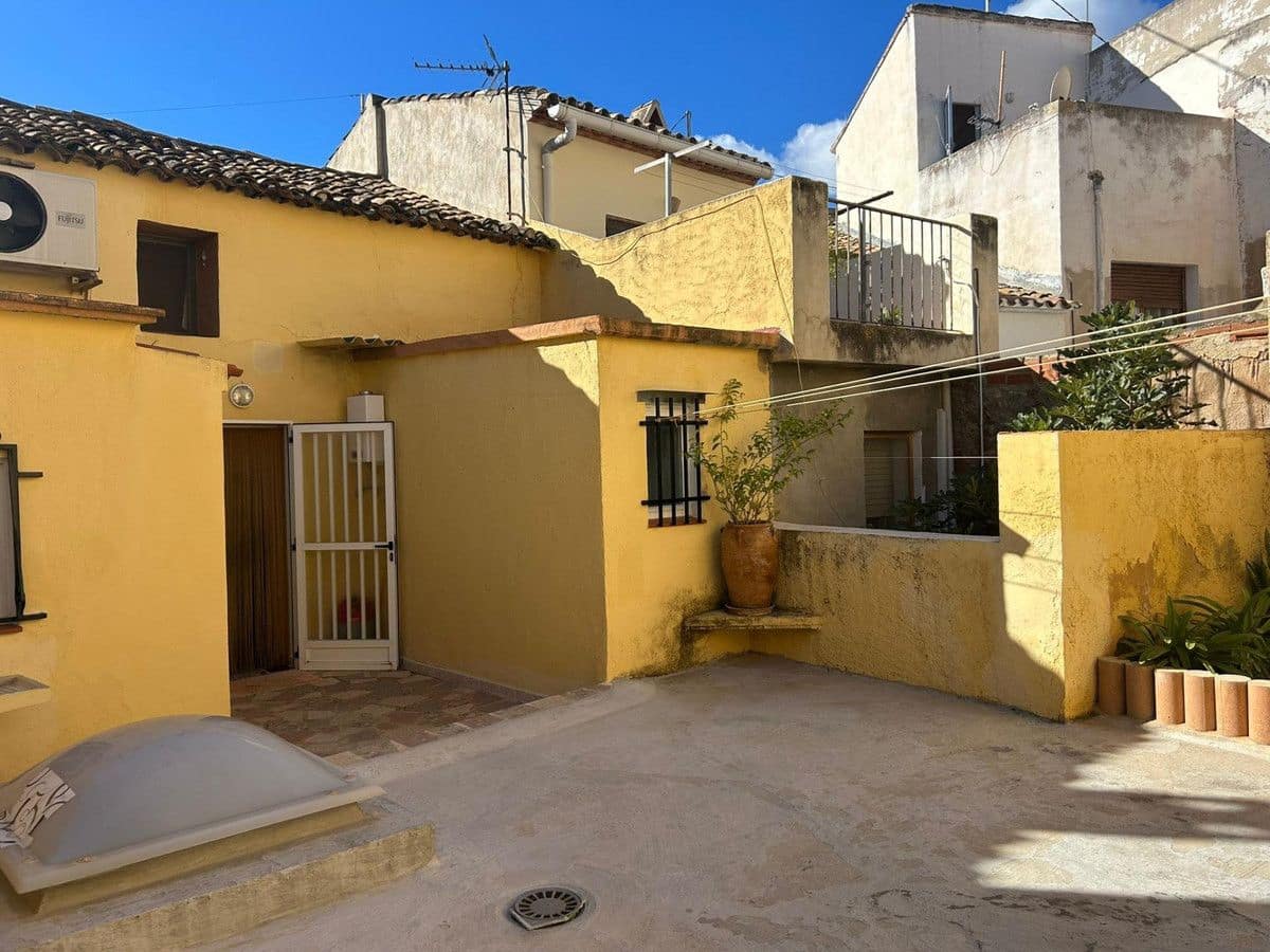 3 slaapkamer Villa te koop in Polop - € 300.000 (Ref: 10013626)