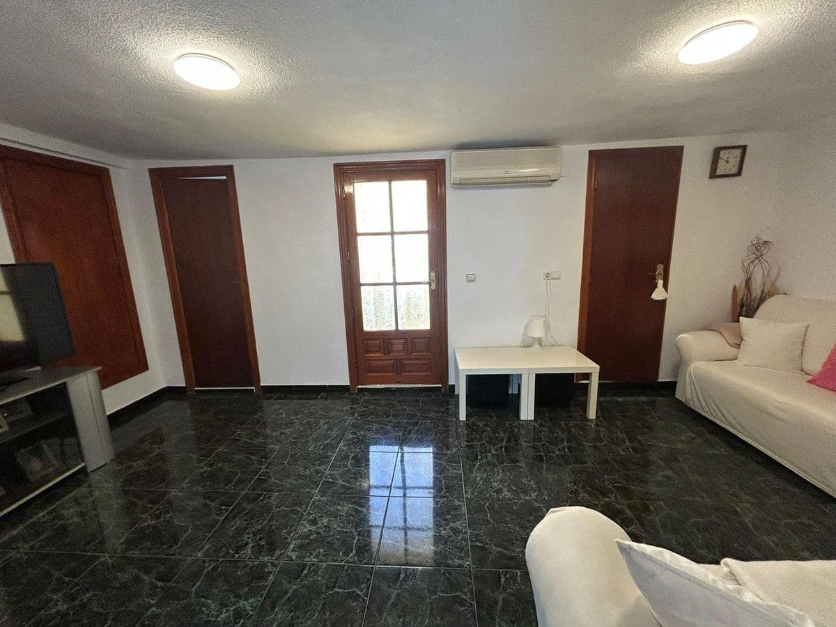 3 slaapkamer Villa te koop in Polop - € 300.000 (Ref: 10013626)