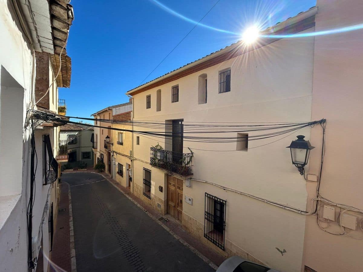 3 slaapkamer Villa te koop in Polop - € 300.000 (Ref: 10013626)