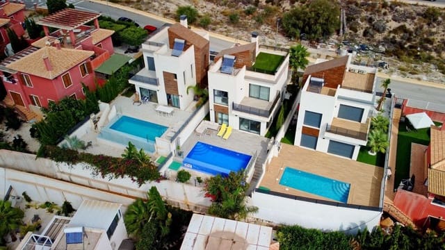 3 sypialnia Willa na sprzedaż w Finestrat - 685 000 € (Ref: 10013627)