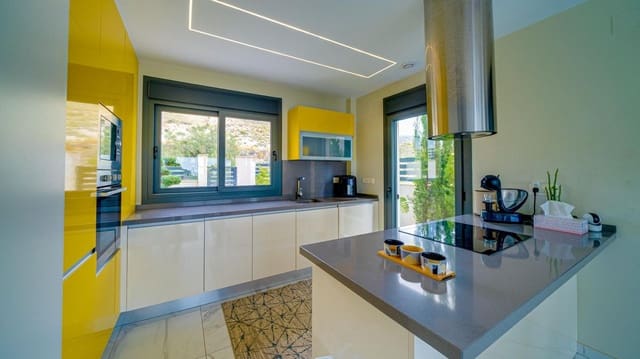 3 sypialnia Willa na sprzedaż w Finestrat - 685 000 € (Ref: 10013627)