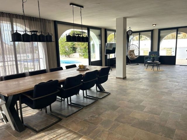 Chalet de 4 habitaciones en La Villajoyosa / Vila Joiosa en venta - 1.200.000 € (Ref: 10013639)