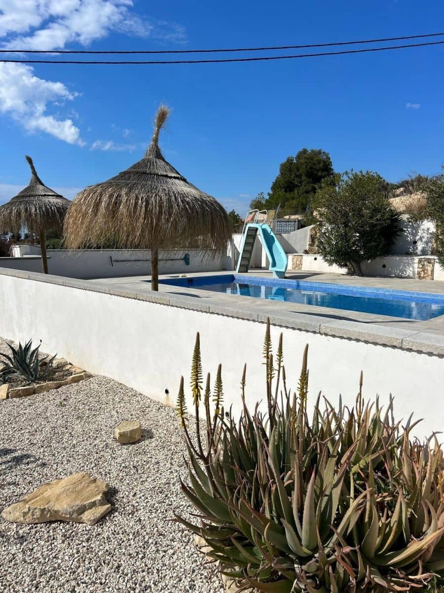 Chalet de 4 habitaciones en La Villajoyosa / Vila Joiosa en venta - 1.200.000 € (Ref: 10013639)