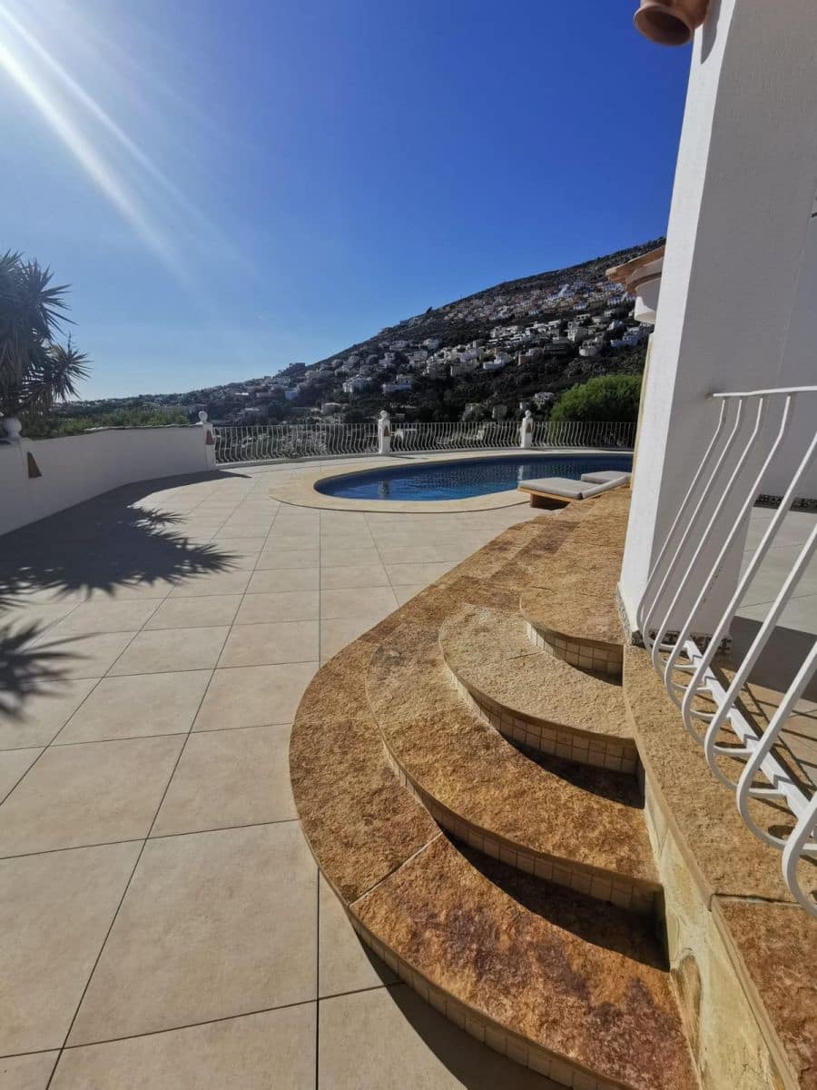 5 slaapkamer Villa te koop in Benitachell / Benitatxell - € 630.000 (Ref: 10013649)