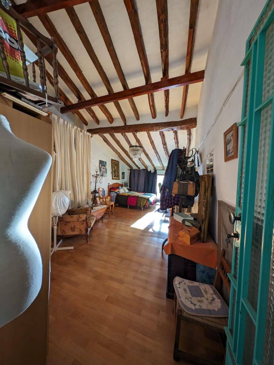 Chalet de 4 habitaciones en La Nucia en venta - 273.000 € (Ref: 10013655)