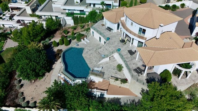 4 quarto Moradia para venda em Altea com piscina - 2 500 000 € (Ref: 10013657)