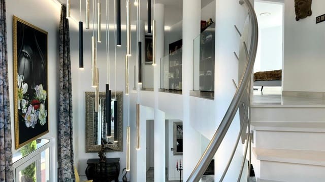 4 quarto Moradia para venda em Altea com piscina - 2 500 000 € (Ref: 10013657)