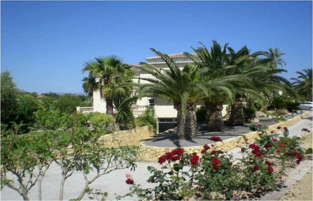 1 soverom Villa til salgs i Alfaz del Pi / L'Alfàs del Pi - € 1 750 000 (Ref: 10013658)