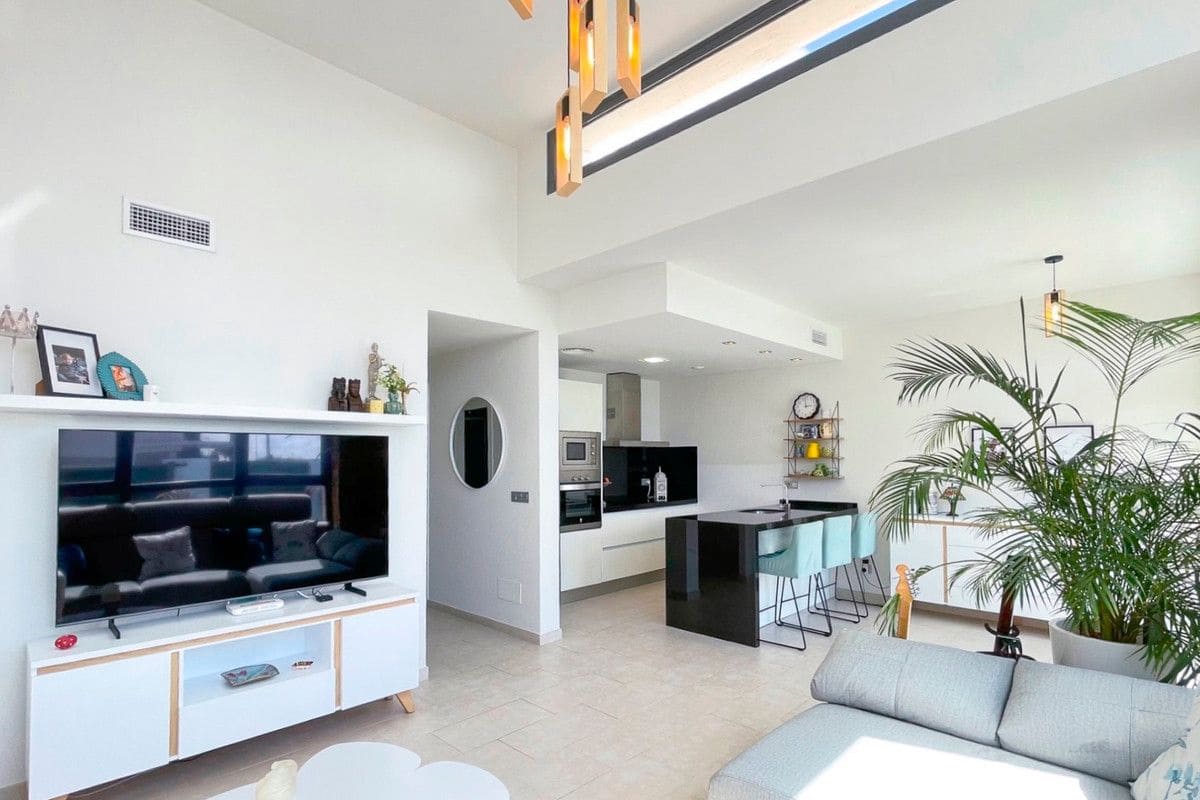 Chalet de 2 habitaciones en Rojales en venta con piscina - 369.000 € (Ref: 10013661)