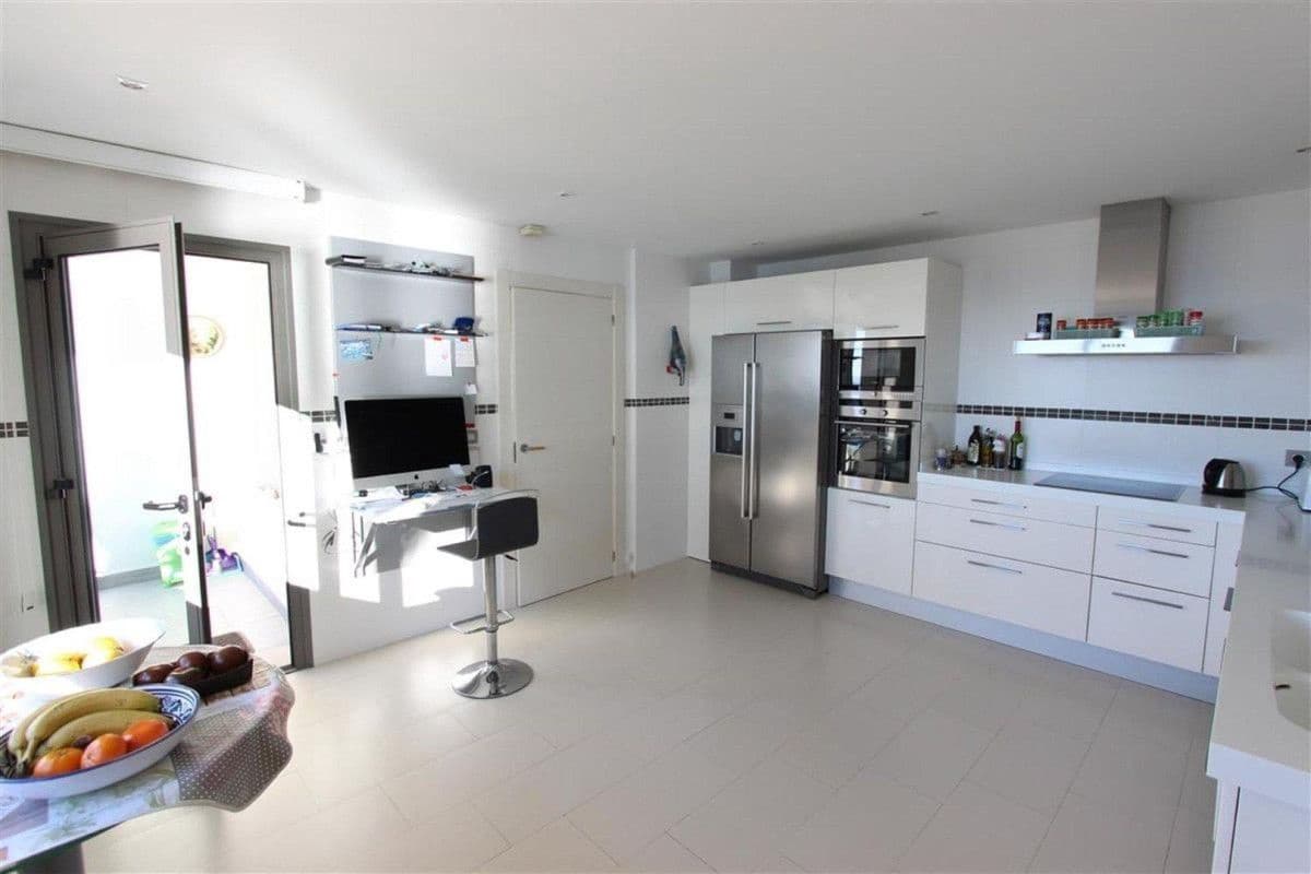 4 bedroom Apartment for sale in Altea - € 1,450,000 (Ref: 10013675)