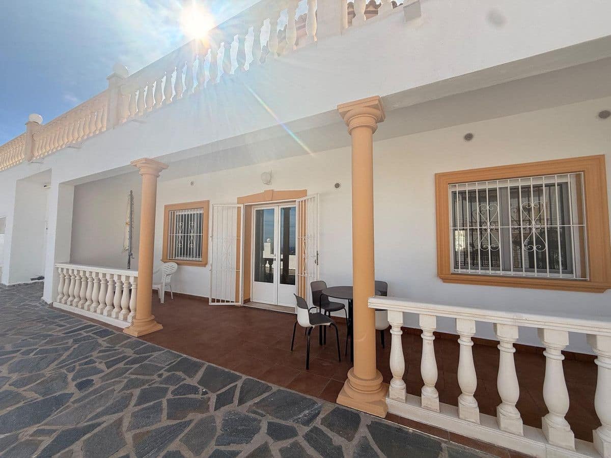 4 bedroom Villa for sale in Calpe / Calp - € 690,000 (Ref: 10013676)