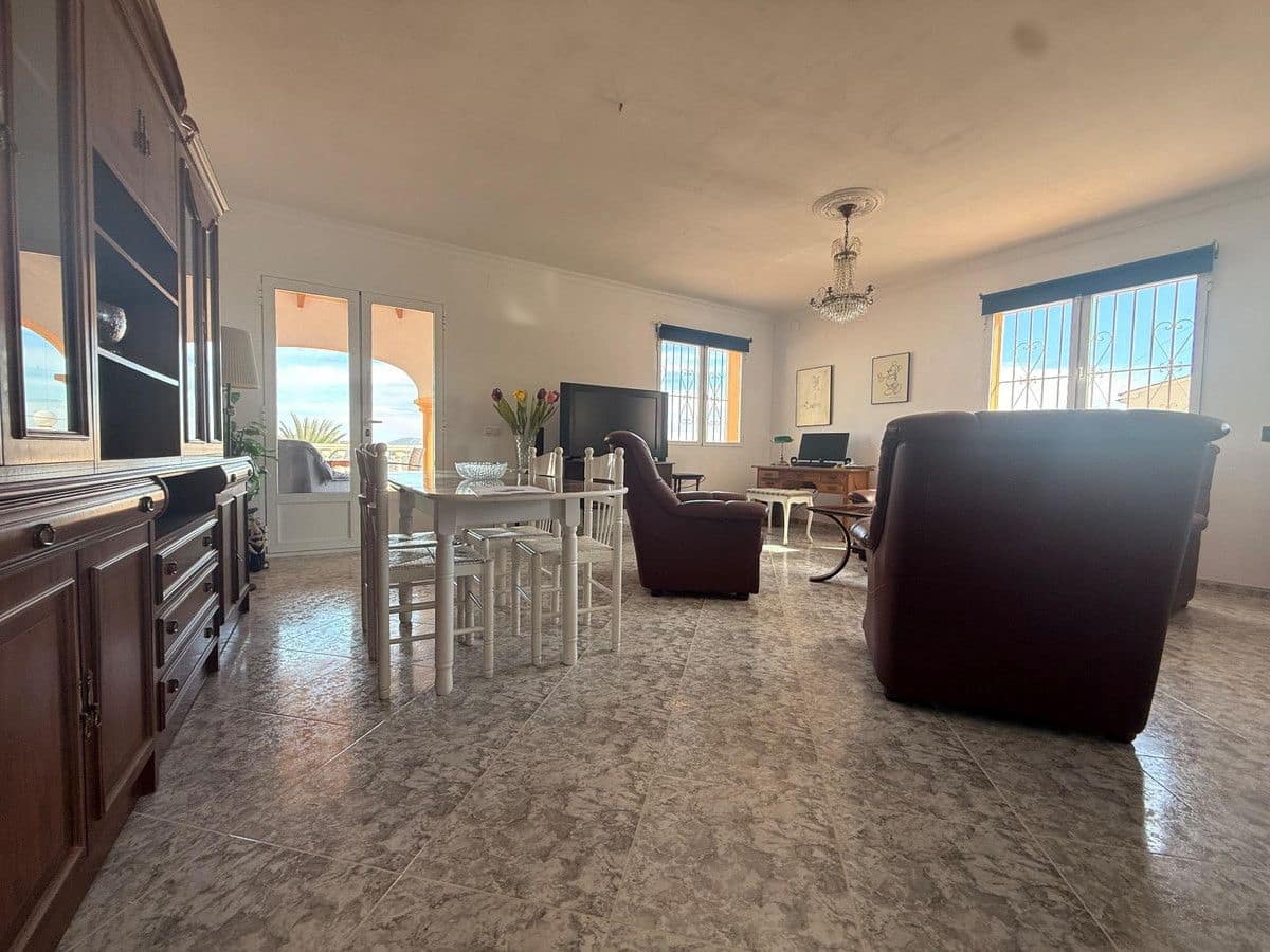 4 bedroom Villa for sale in Calpe / Calp - € 690,000 (Ref: 10013676)
